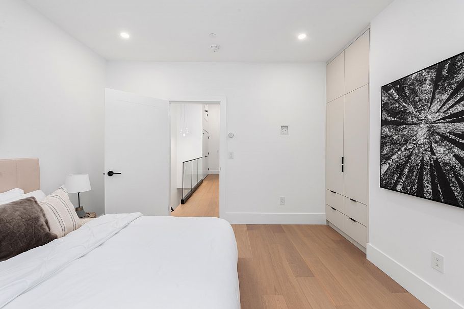 1 273 W 17th Avenue Vancouver, BC - 21