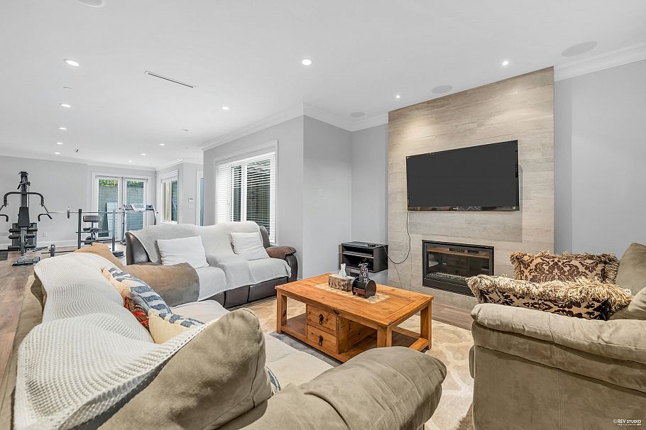 7458 Maple Street Vancouver, BC - 32