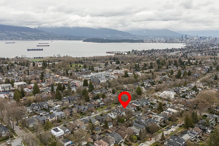 4436 W 12th Avenue Vancouver, BC - 24