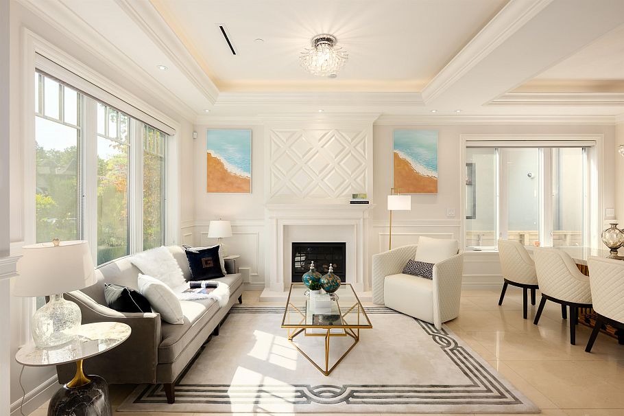 4043 W 11th Avenue Vancouver, BC - 4