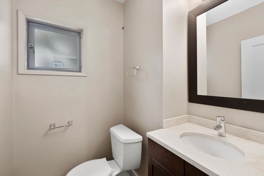 2676 W 33rd Avenue Vancouver, BC - 18