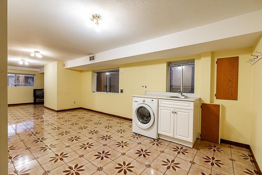 1174 Kelowna Street Vancouver, BC - 22