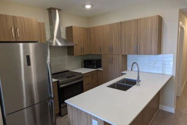 208 2889 E 1st Avenue Vancouver, BC - 3