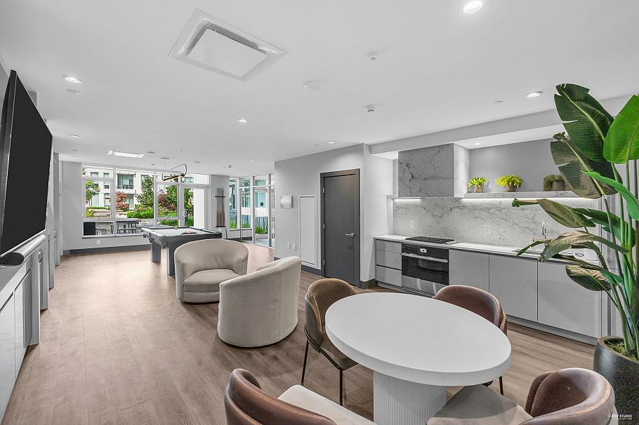 601 3438 Sawmill Crescent Vancouver, BC - 30