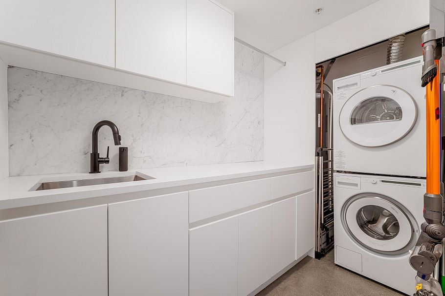 401 4387 W 10th Avenue Vancouver, BC - 18