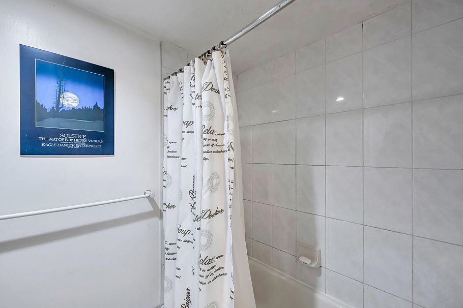 202 525 Wheelhouse Square Vancouver, BC - 4