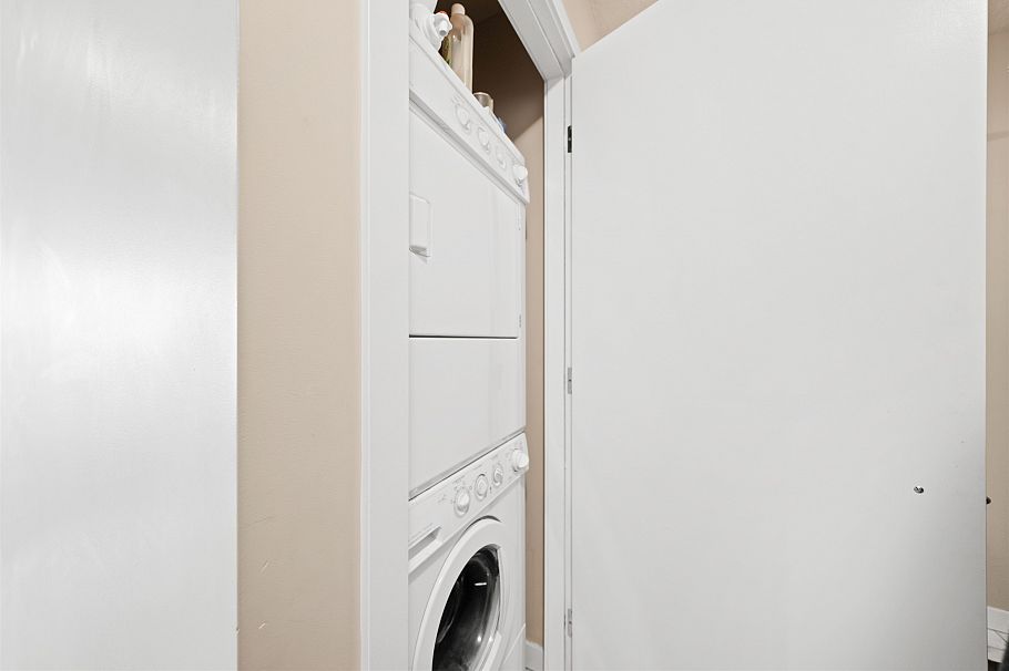 1908 833 Seymour Street Vancouver, BC - 16