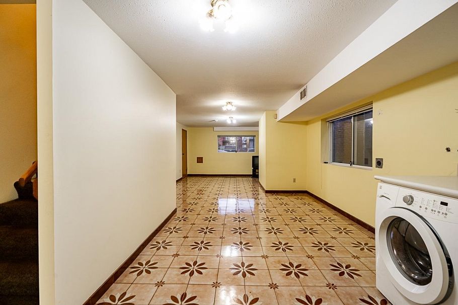 1174 Kelowna Street Vancouver, BC - 23