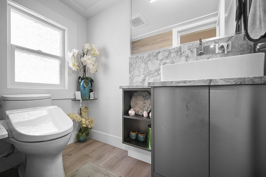 6978 Mckinnon Street Vancouver, BC - 12