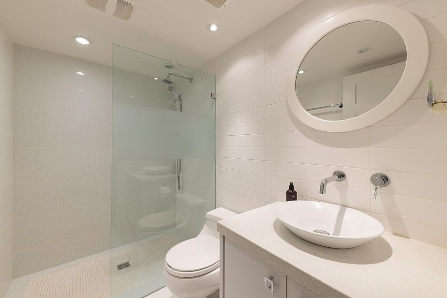 2449 Point Grey Road Vancouver, BC - 28