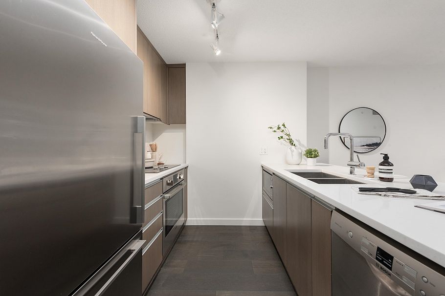 604 1009 Harwood Street Vancouver, BC - 6