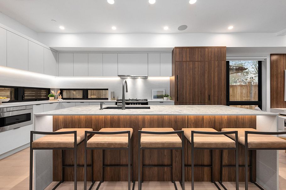 1 275 W 17th Avenue Vancouver, BC - 3