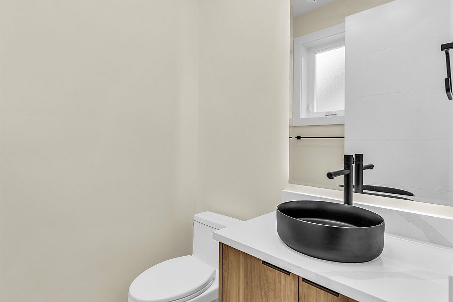 1 5221 Clarendon Street Vancouver, BC - 11