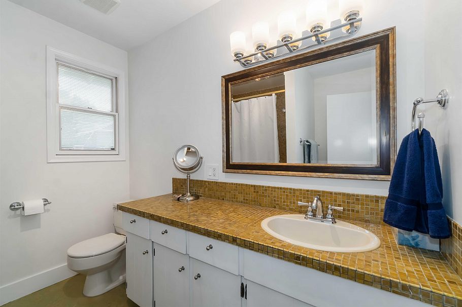 1120 Devonshire Crescent Vancouver, BC - 16