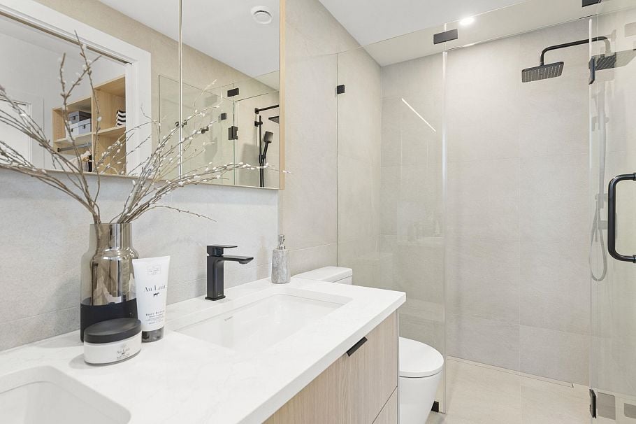 1 4422 W 6th Avenue Vancouver, BC - 26