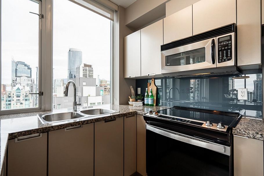 PH3 1082 Seymour Street Vancouver, BC - 11