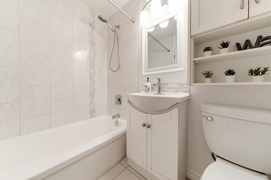 106 1879 Barclay Street Vancouver, BC - 11