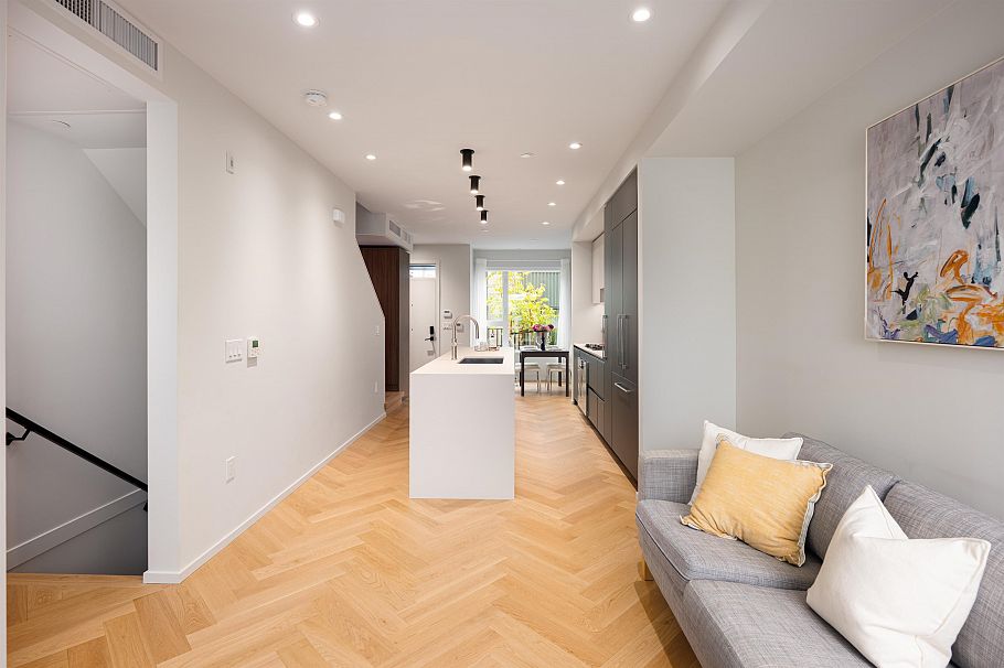 173 805 W 49th Avenue Vancouver, BC - 7