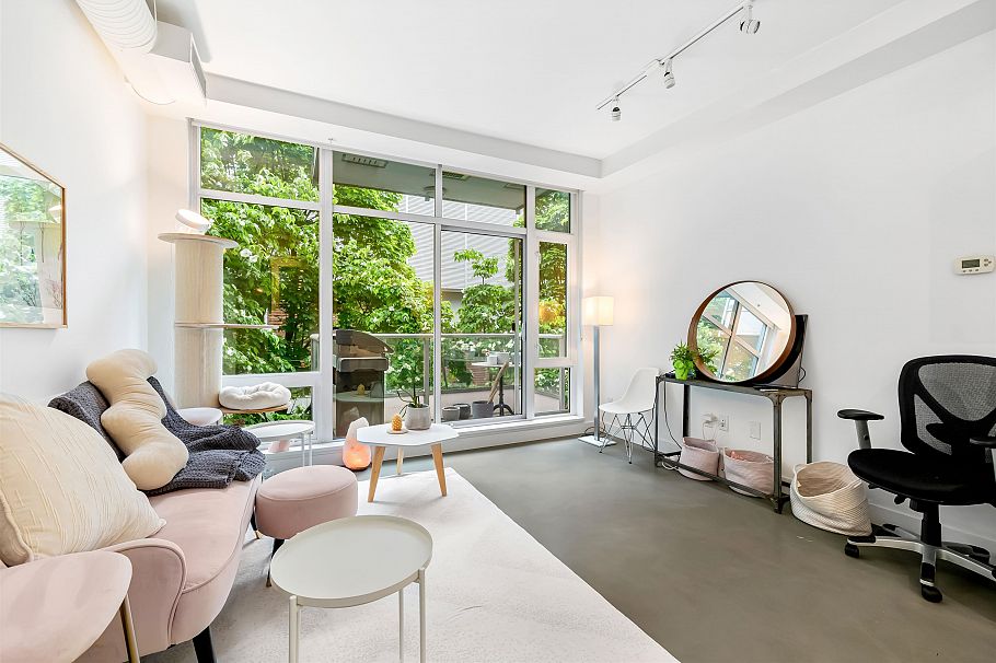 226 108 E 1st Avenue Vancouver, BC - 2