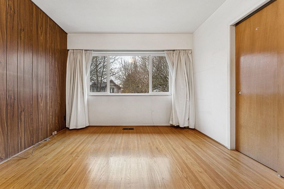 1521 E 64th Avenue Vancouver, BC - 13