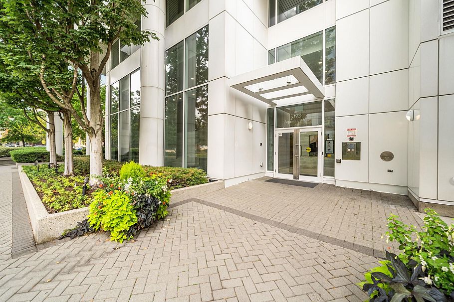 1501 193 Aquarius Mews Vancouver, BC - 25