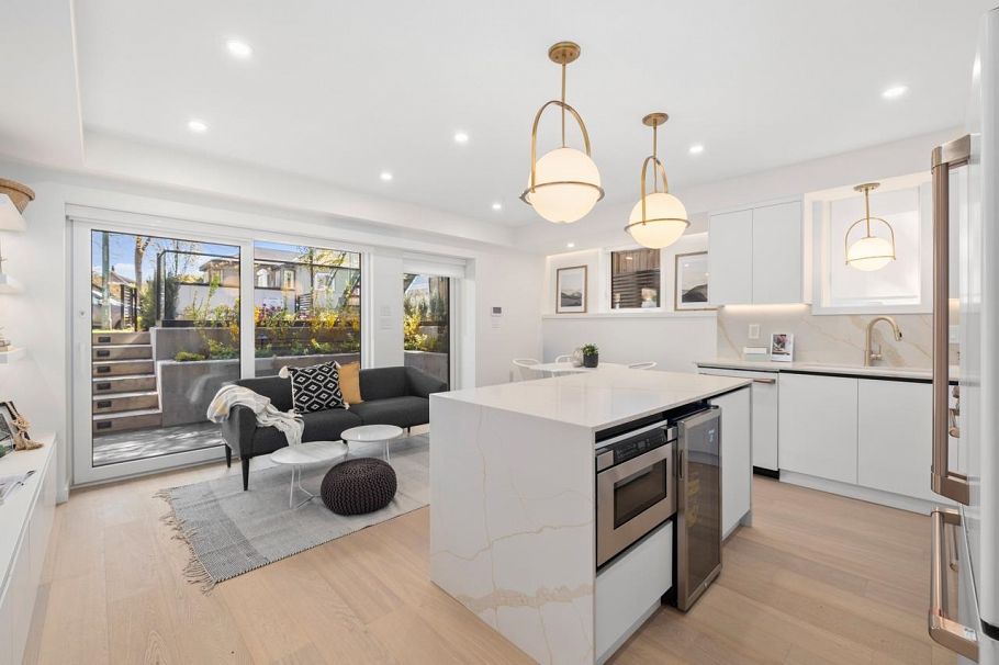 681 W 18th Avenue Vancouver, BC - 10