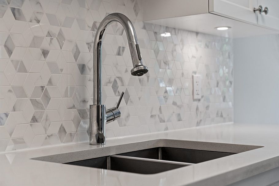 305 8775 Cartier Street Vancouver, BC - 23