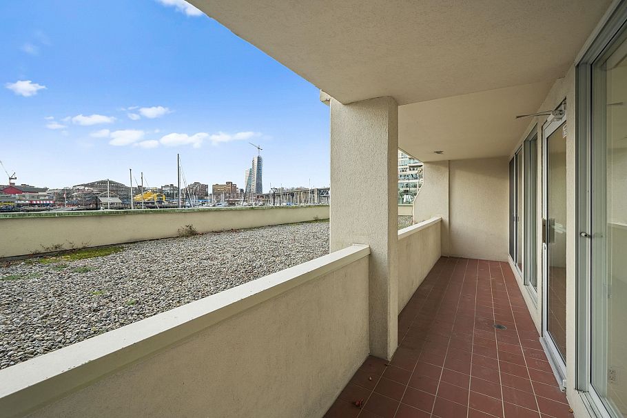 205 1600 Howe Street Vancouver, BC - 17