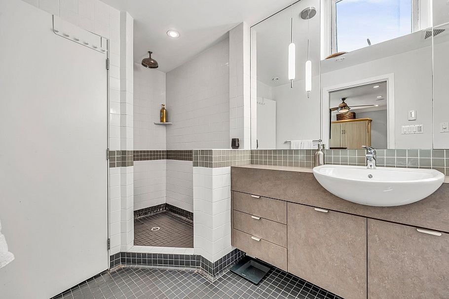 104 710 Chilco Street Vancouver, BC - 23