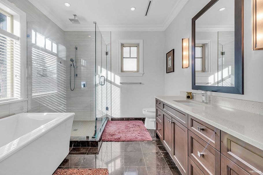 7458 Maple Street Vancouver, BC - 23