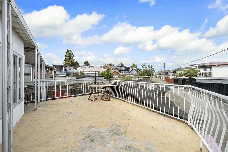 4561 Manor Street Vancouver, BC - 21