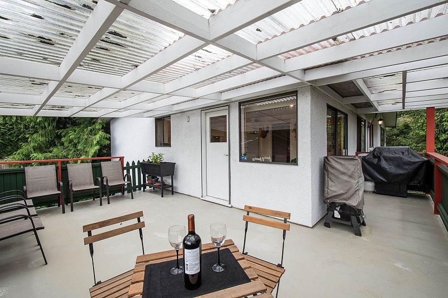 3875 Regent Avenue North Vancouver, BC - 11