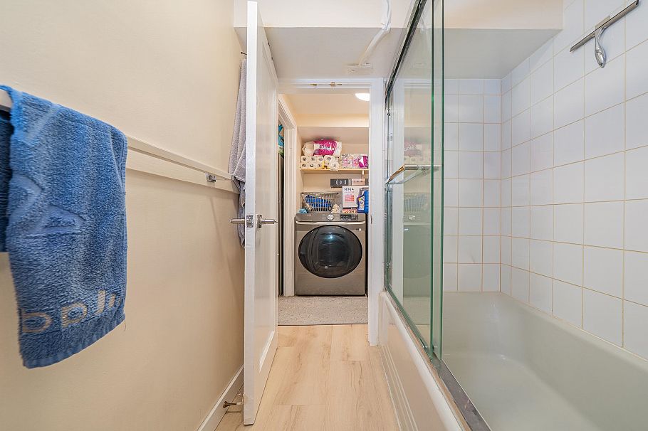 1989 W King Edward Avenue Vancouver, BC - 35