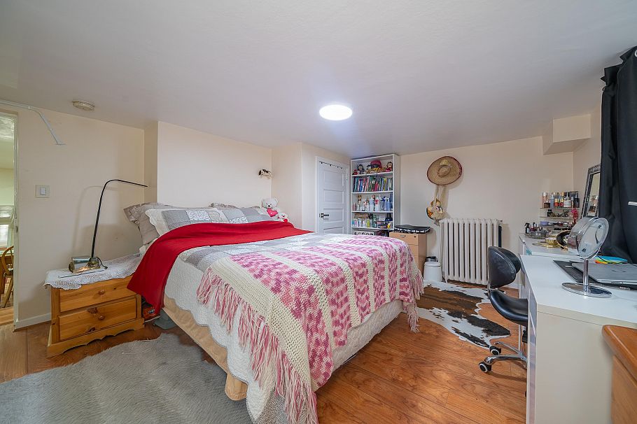 1989 W King Edward Avenue Vancouver, BC - 32