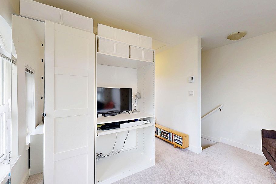 101 1672 E Pender Street Vancouver, BC - 21