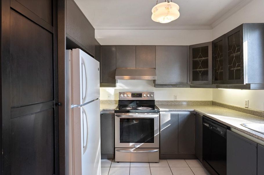 31 W 11th Avenue Vancouver, BC - 18