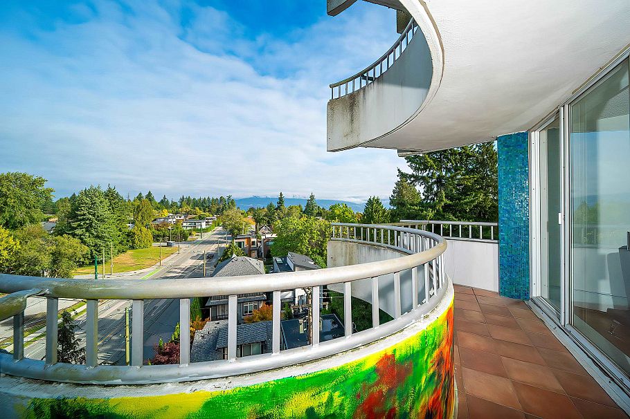 604 4691 W 10th Avenue Vancouver, BC - 5