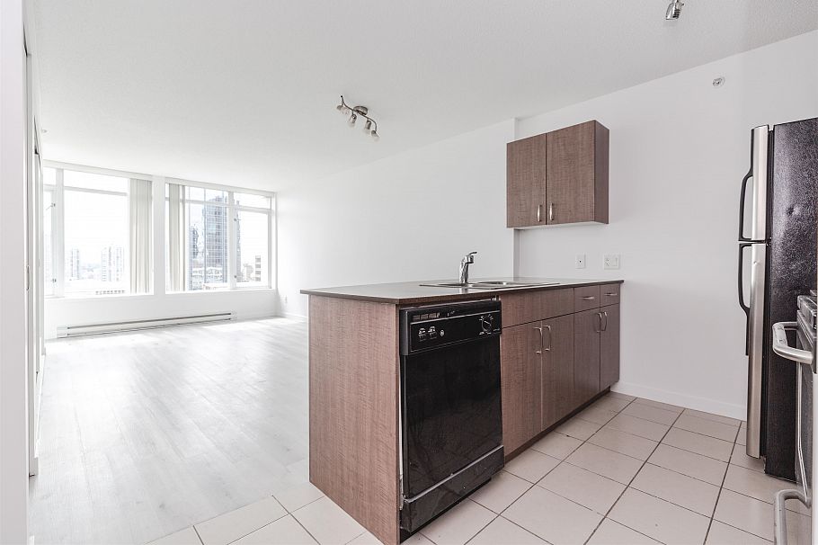 1313 610 GRANVILLE STREET, Vancouver BC V6C 3T3 Vancouver, BC - 1