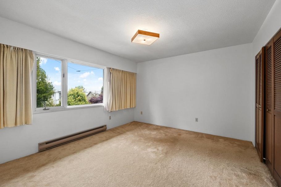 2676 W 33rd Avenue Vancouver, BC - 29