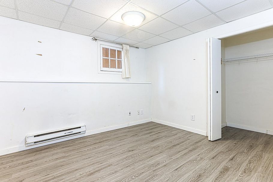 4557 W 14th Avenue Vancouver, BC - 27