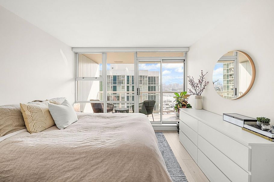 1501 193 Aquarius Mews Vancouver, BC - 12