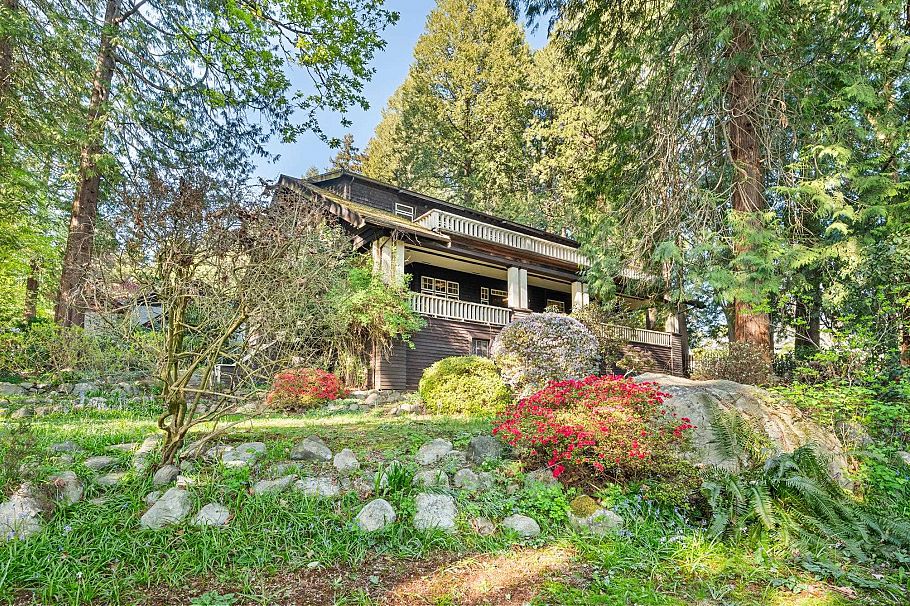 6376 Collingwood Street Vancouver, BC - 1