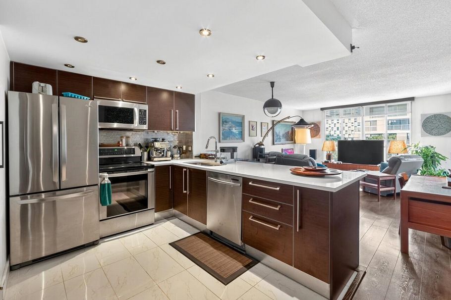 801 1500 Howe Street Vancouver, BC - 3