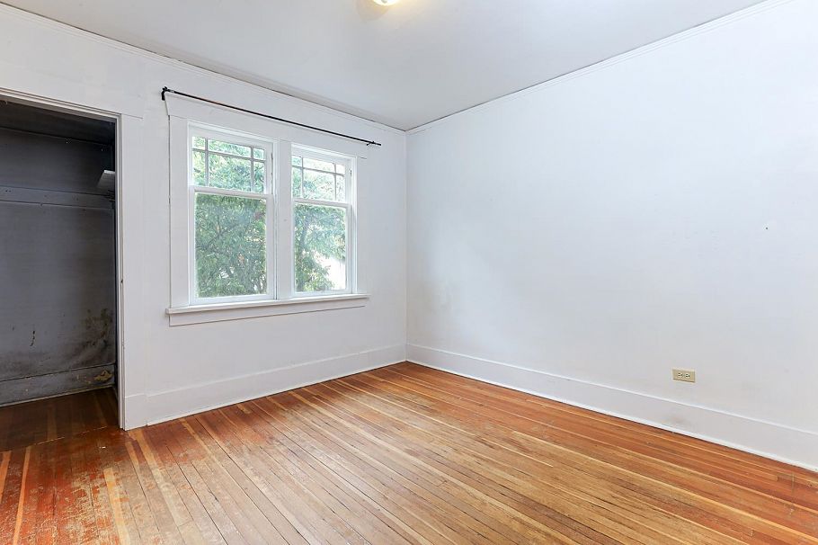 4557 W 14th Avenue Vancouver, BC - 11