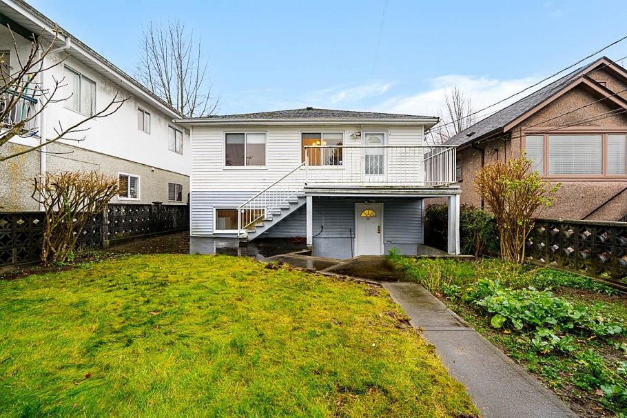 1174 Kelowna Street Vancouver, BC - 2
