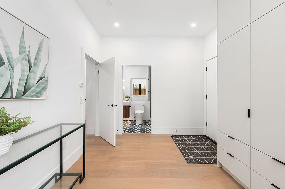 1 273 W 17th Avenue Vancouver, BC - 19