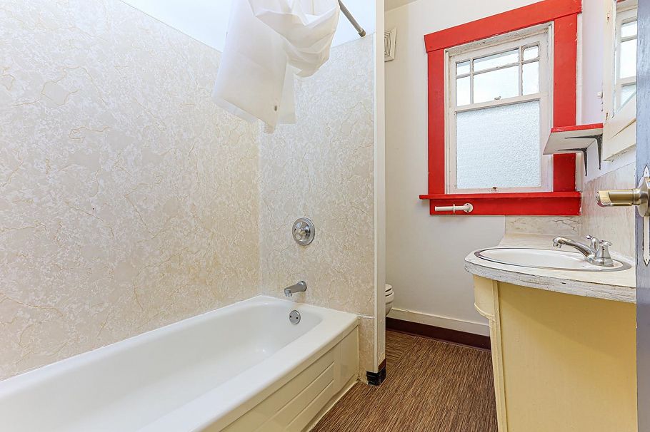 4557 W 14th Avenue Vancouver, BC - 15