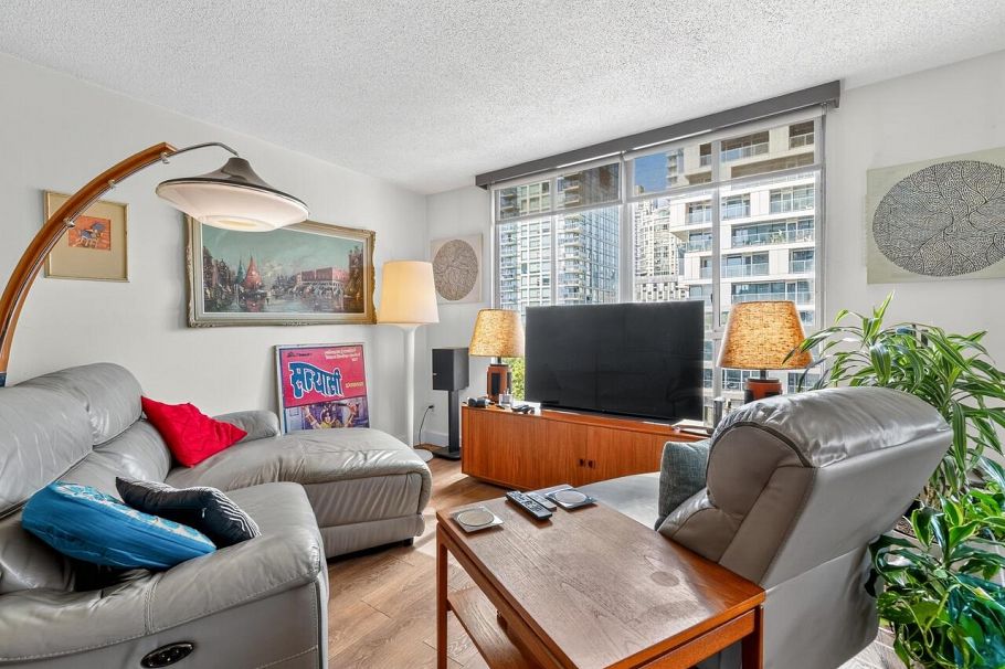 801 1500 Howe Street Vancouver, BC - 10