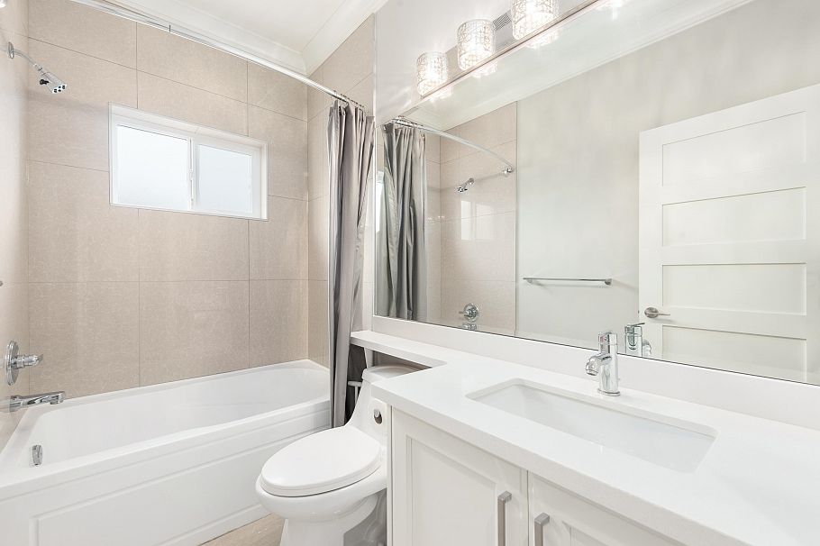 2496 Brock Street Vancouver, BC - 15