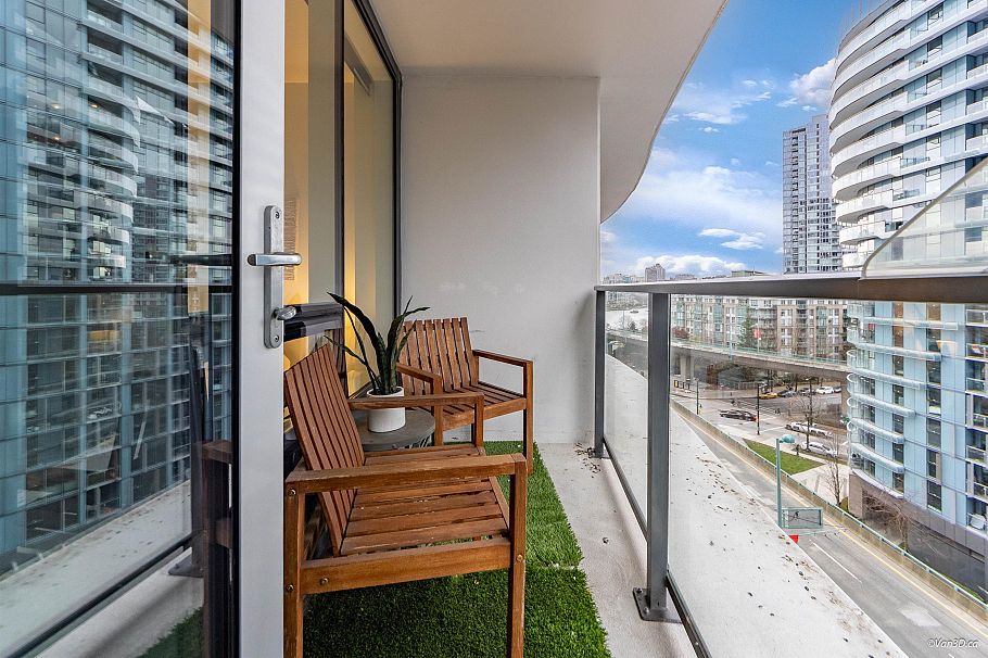 912 68 Smithe Street Vancouver, BC - 9